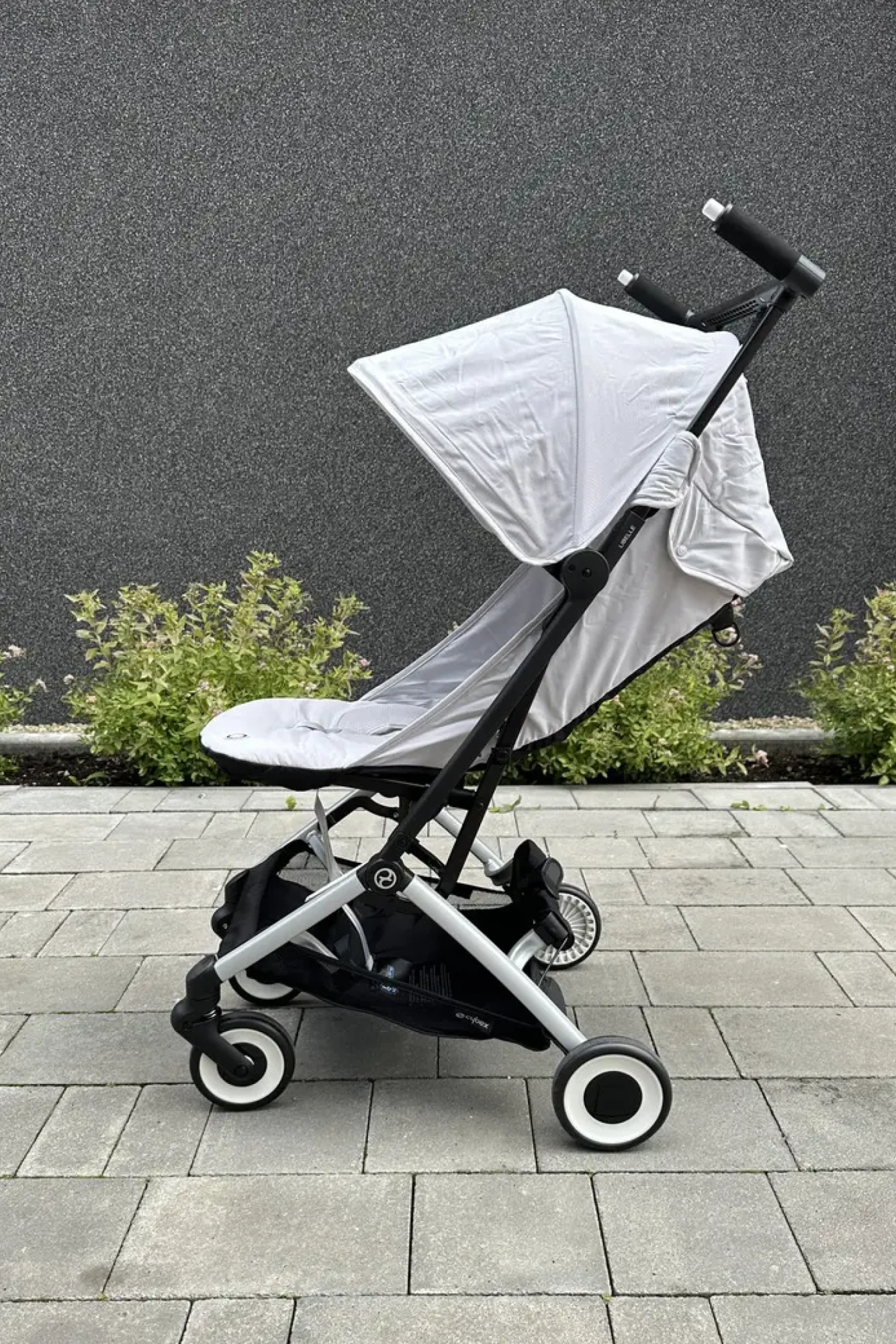 Cybex Libelle: супер легкий візочок для ваших подорожей із малюком